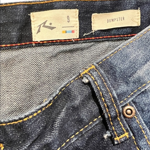 Rusty Woman Denim - Picture 3 of 6